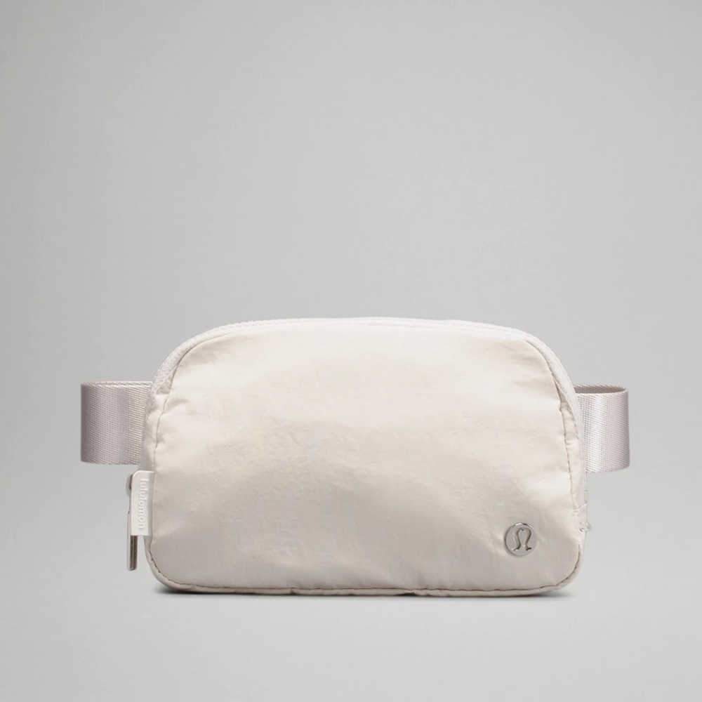 Lululemon Everywhere Belt Bag (New Version) - White Opal